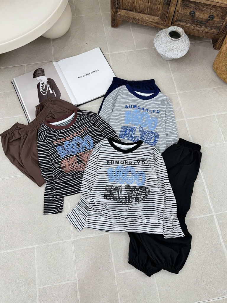 T772-Set giấy kẻ nhỏ BRO quần gió (16.36kg)