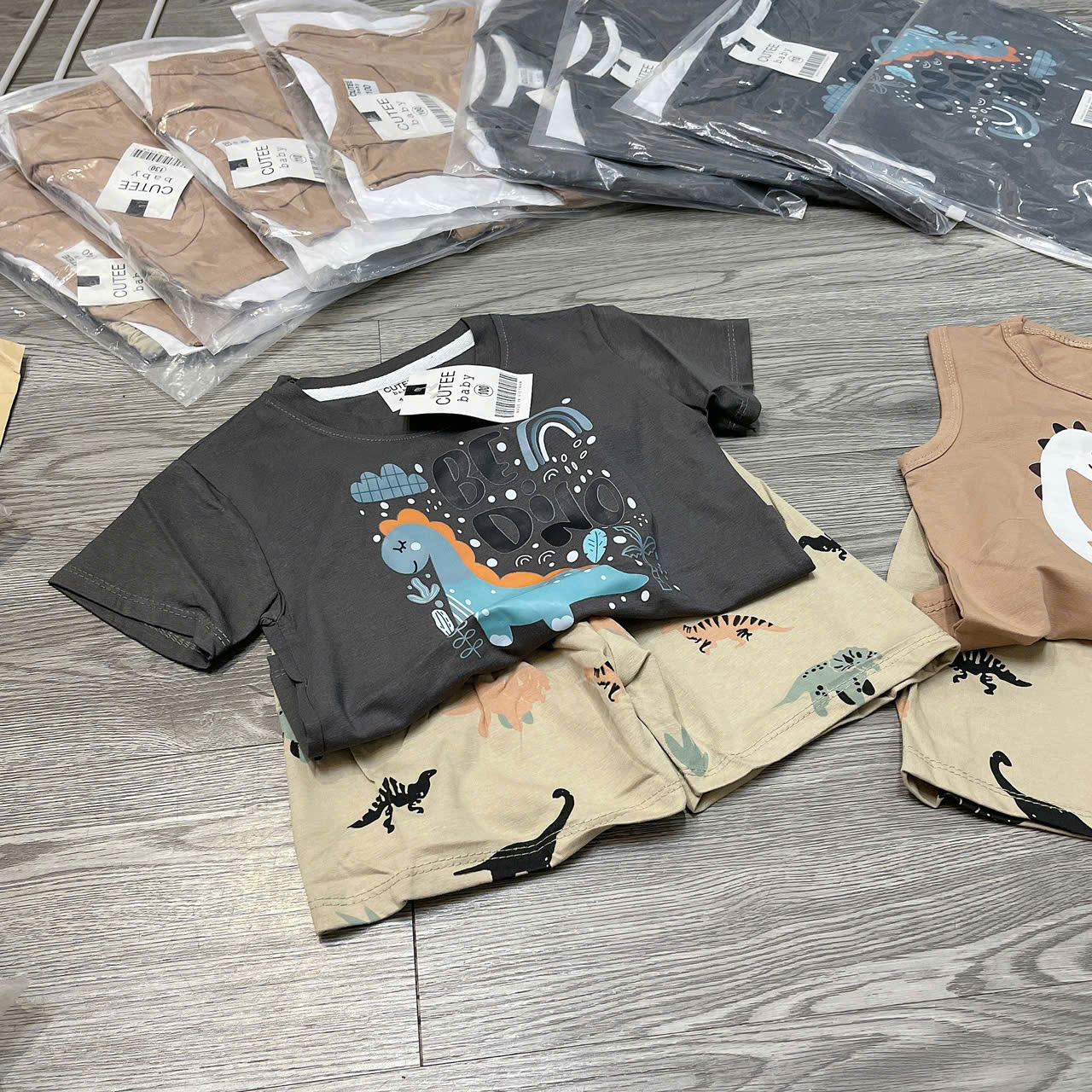 T697-Bộ cotton cộc KL xám (08.22kg)