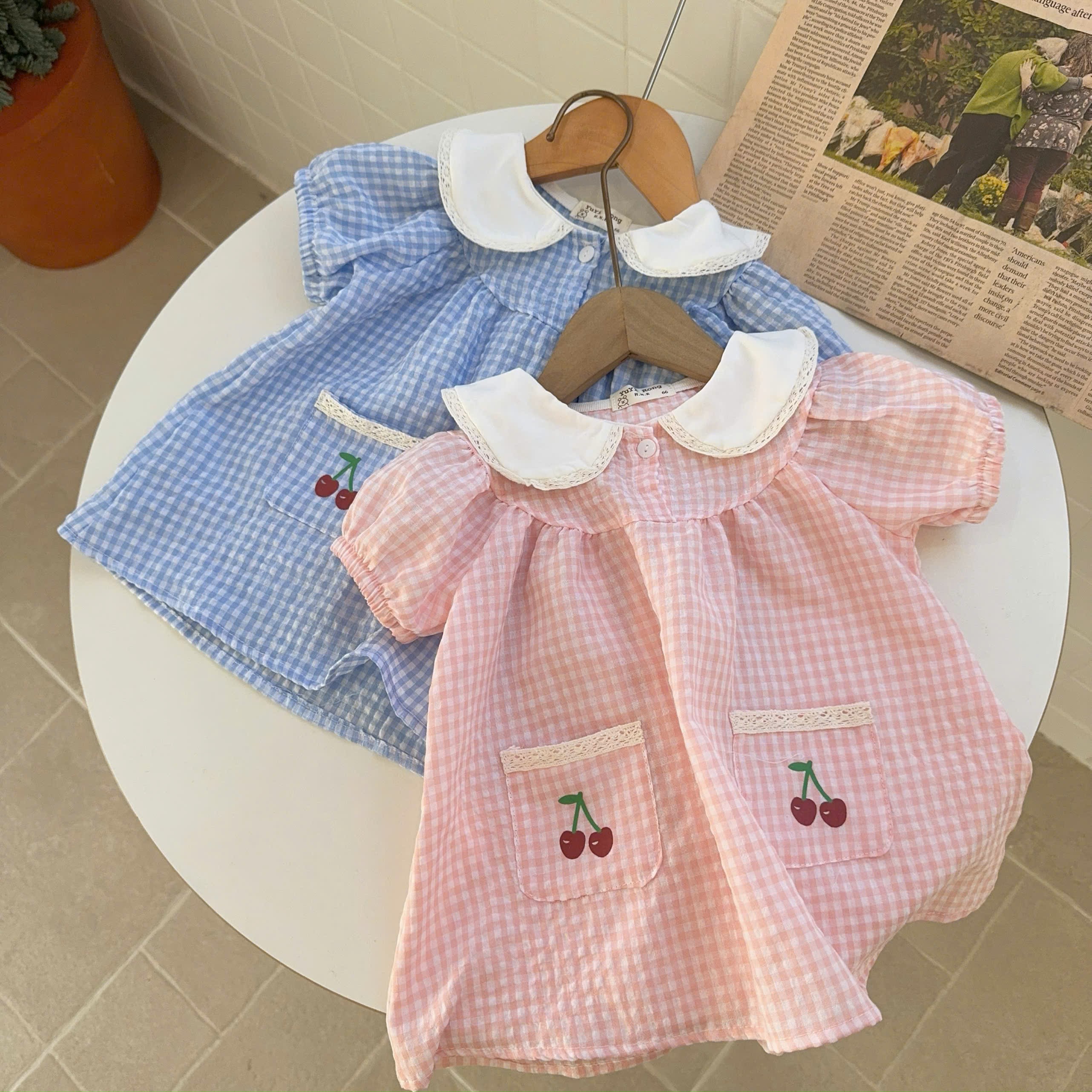 BD169-Set váy caro cherry kèm chip (06.15kg)