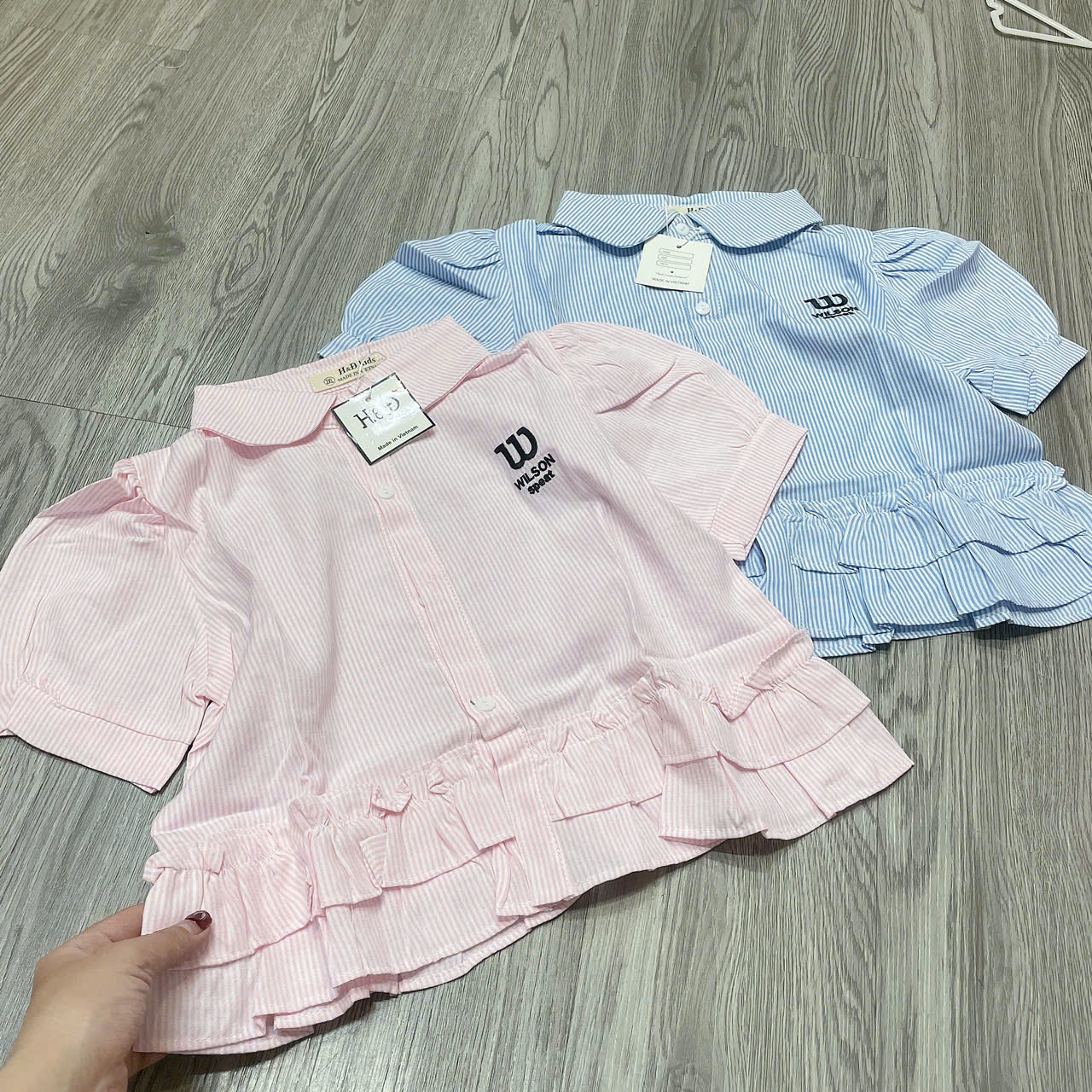 A430-Áo sơ mi kẻ croptop thêu W (20.38kg)