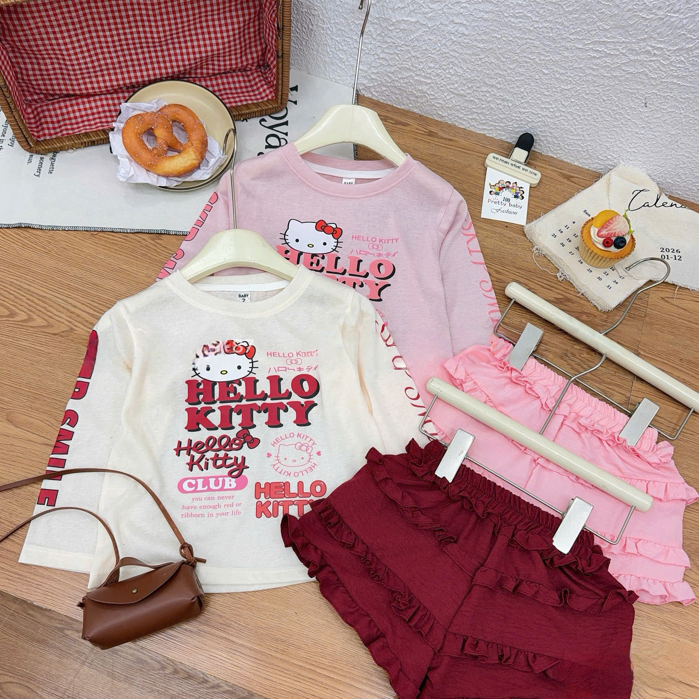 G930-Set giấy Kitty quần đùi bèo đỏ (08.27kg)