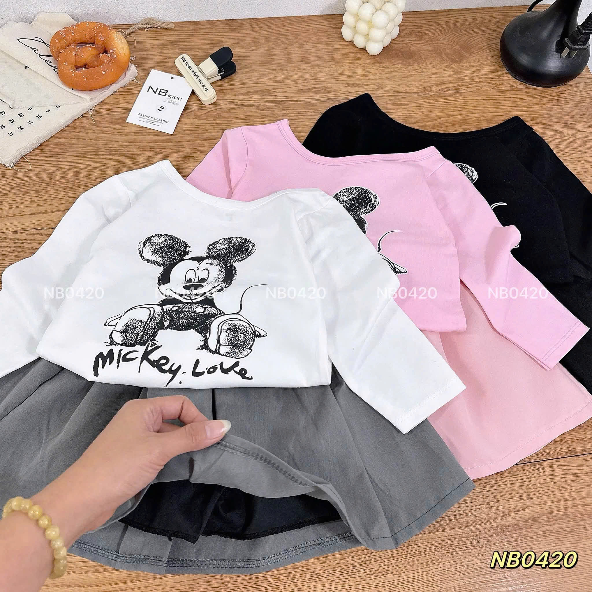 G933-Set áo Mickey cv kaki xám (10.27kg)