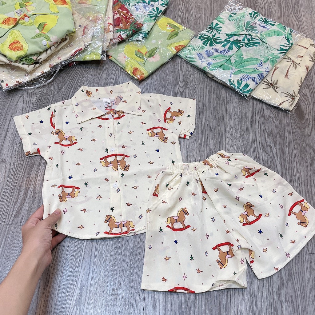 B525-Bộ cây dừa đi biển bé trai (08.15kg)