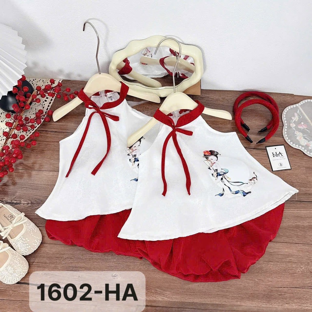 G568-Set cổ yếm quần bí kèm cài (08.26.182)