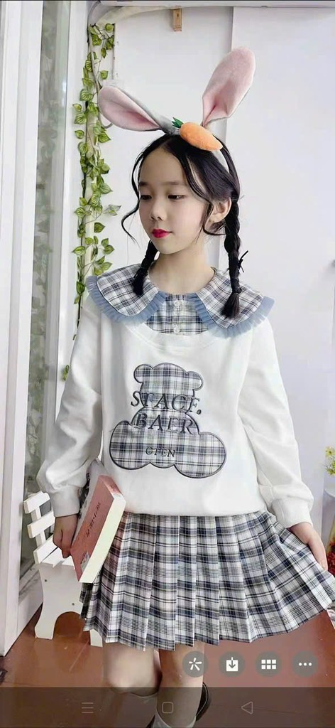 G237-Set áo cổ sơ mi caro chân váy xếp ly
