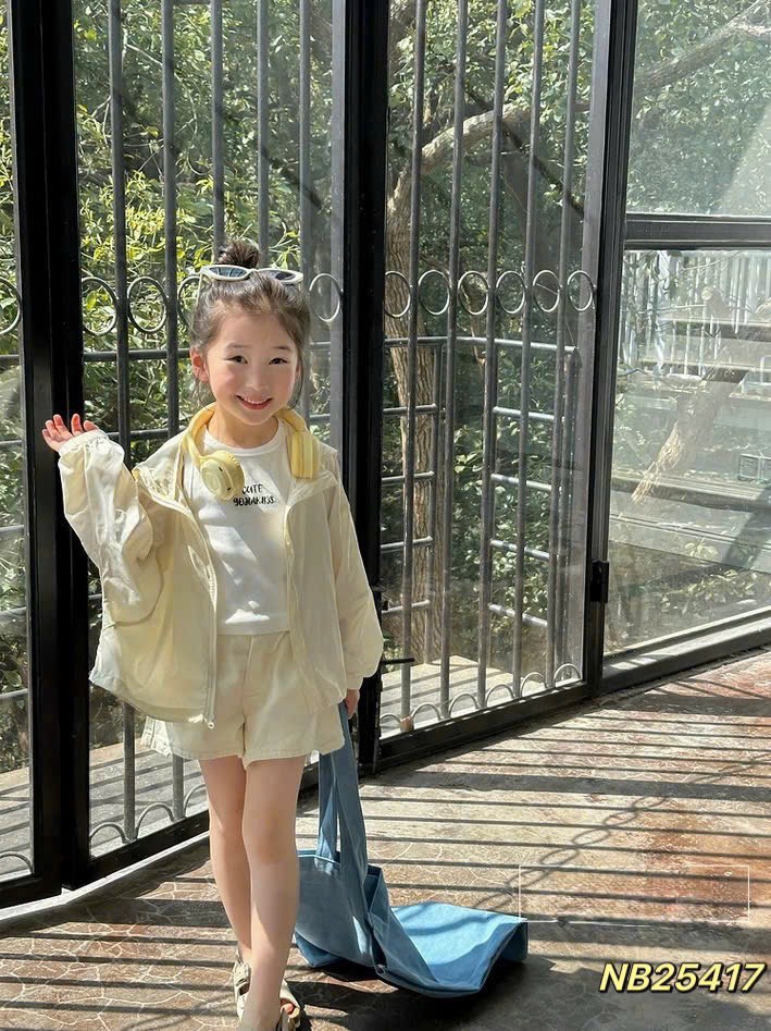 K109-Áo khoác gió lụa Smile (10.30.299)