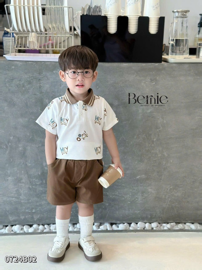 T311-Set áo polo Hey nâu quần kaki