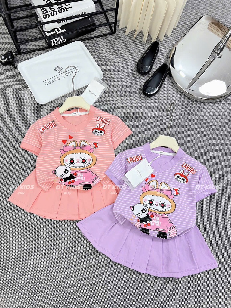 G217-Set áo tim kẻ cv xếp ly labubu
