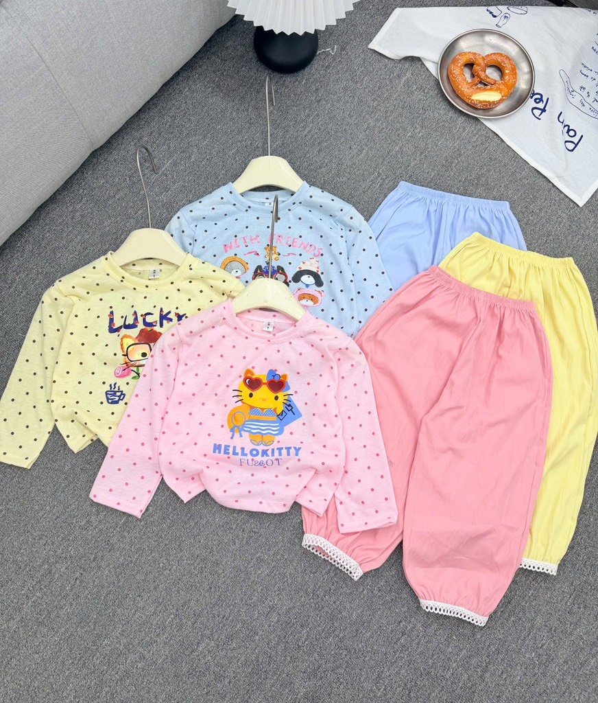 G904-Set giấy chấm bi quần gió dài (10.16kg)