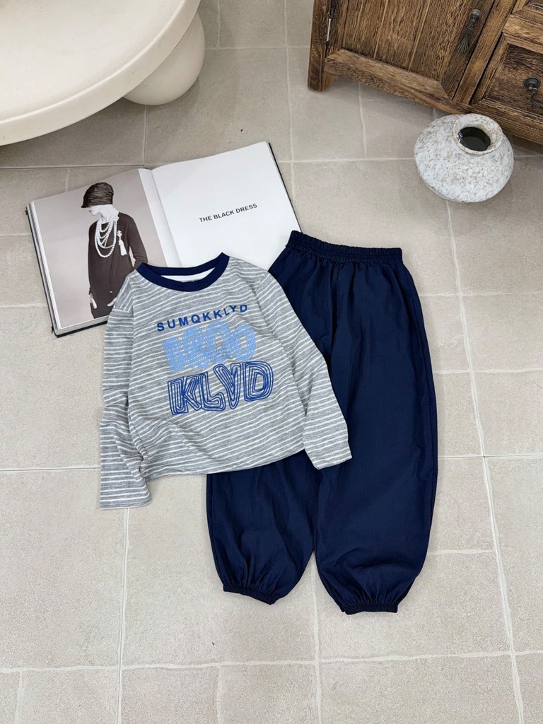 T772-Set giấy kẻ nhỏ BRO quần gió (16.36kg)