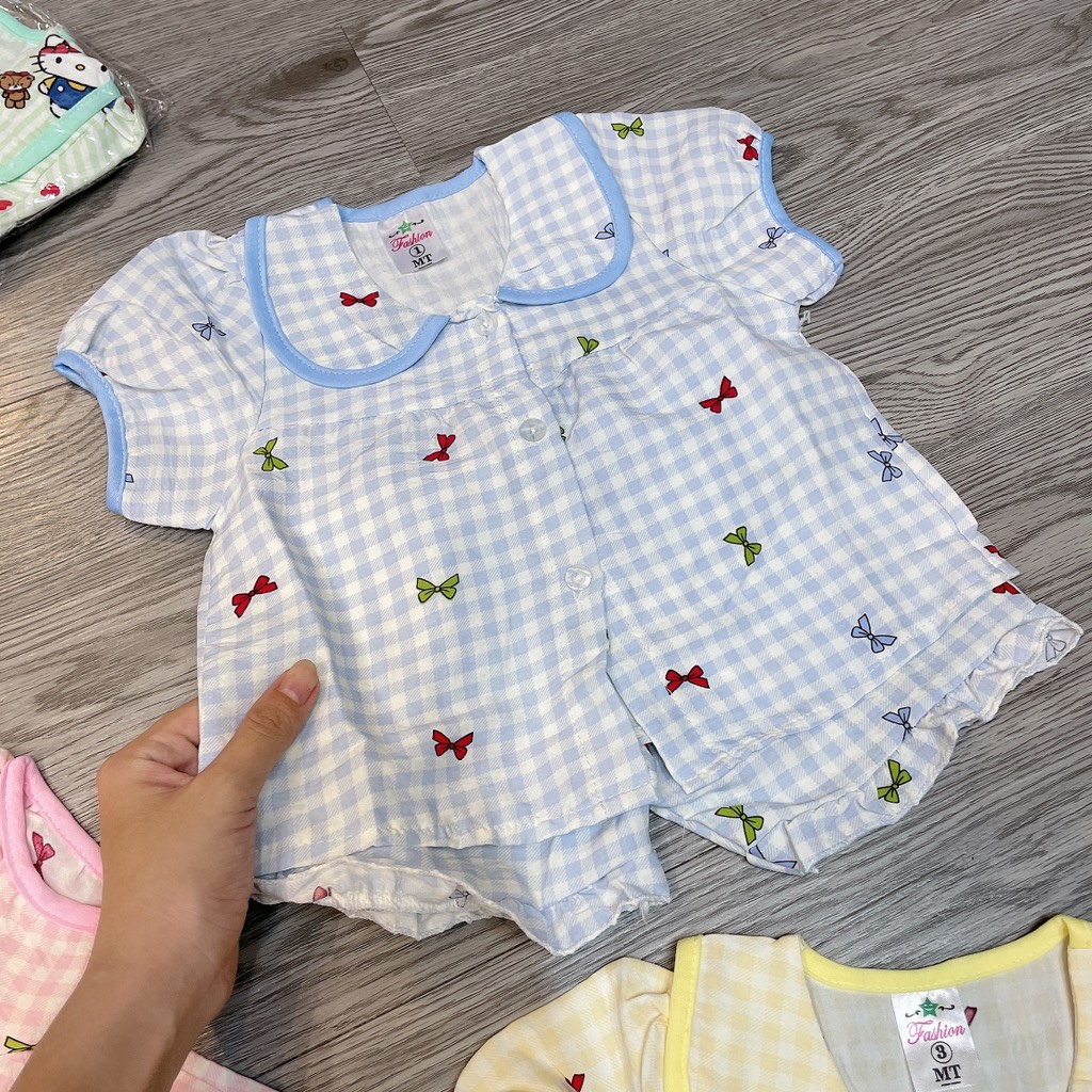 B518-Bộ pijama cổ sen caro nơ (07.18kg)