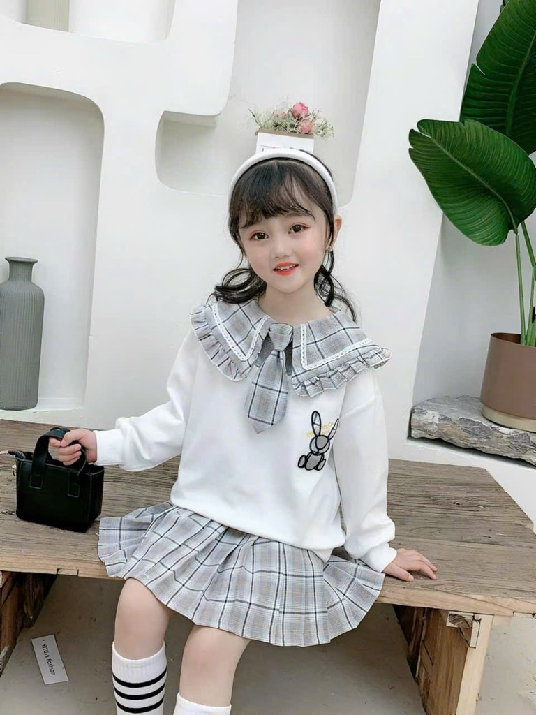 G237-Set áo cổ sơ mi caro chân váy xếp ly