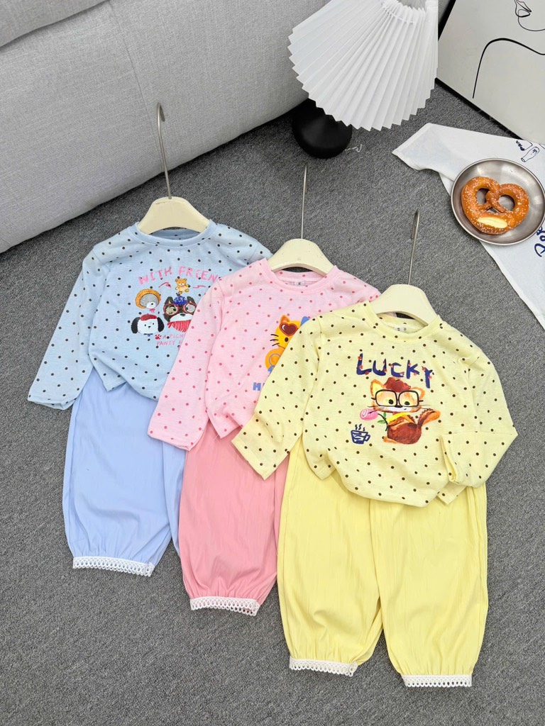 G904-Set giấy chấm bi quần gió dài (10.16kg)