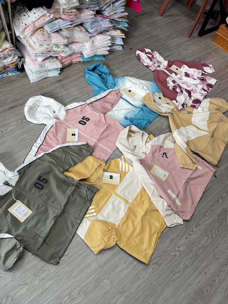 K047-Áo khoác gió QC phối 2 lớp xịn