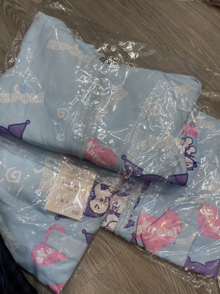 K054-Áo khoác gió QC 2 lớp Kuromi Labubu