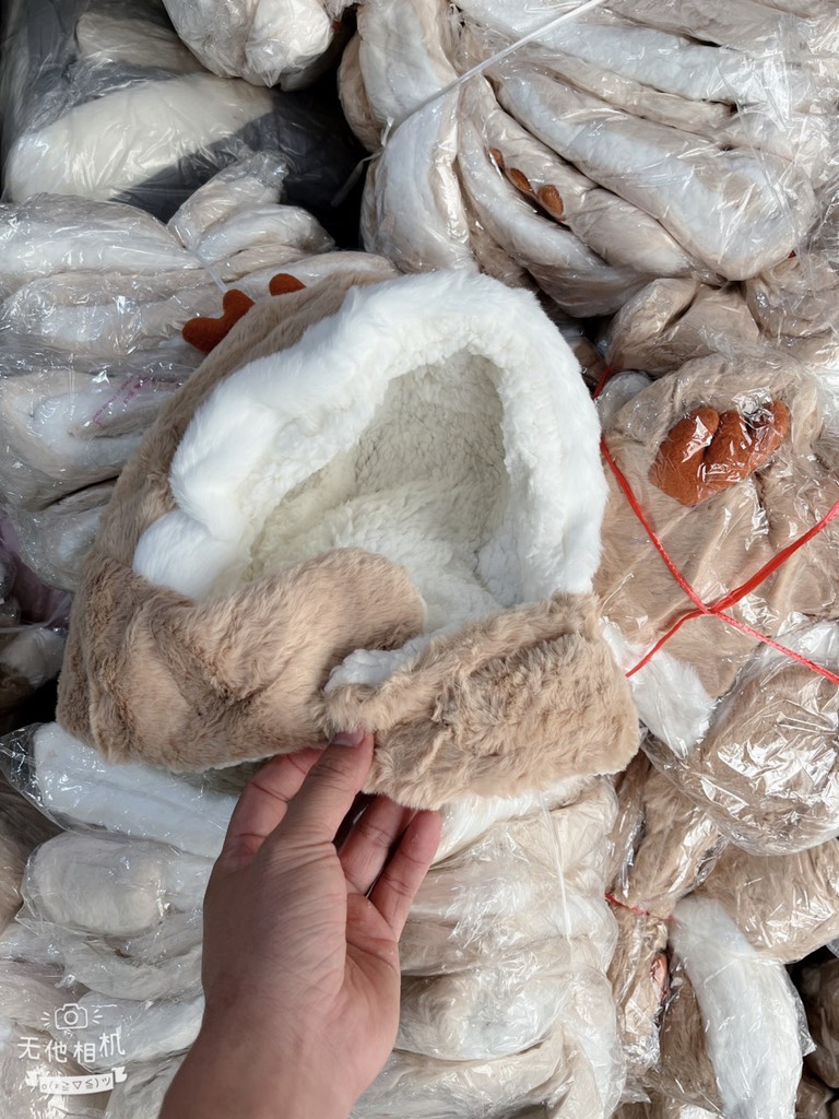 P010-Mũ sừng hươu