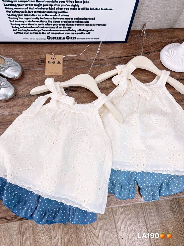 G492-Set áo ren cổ yếm quần bò giấy (08.28.288)