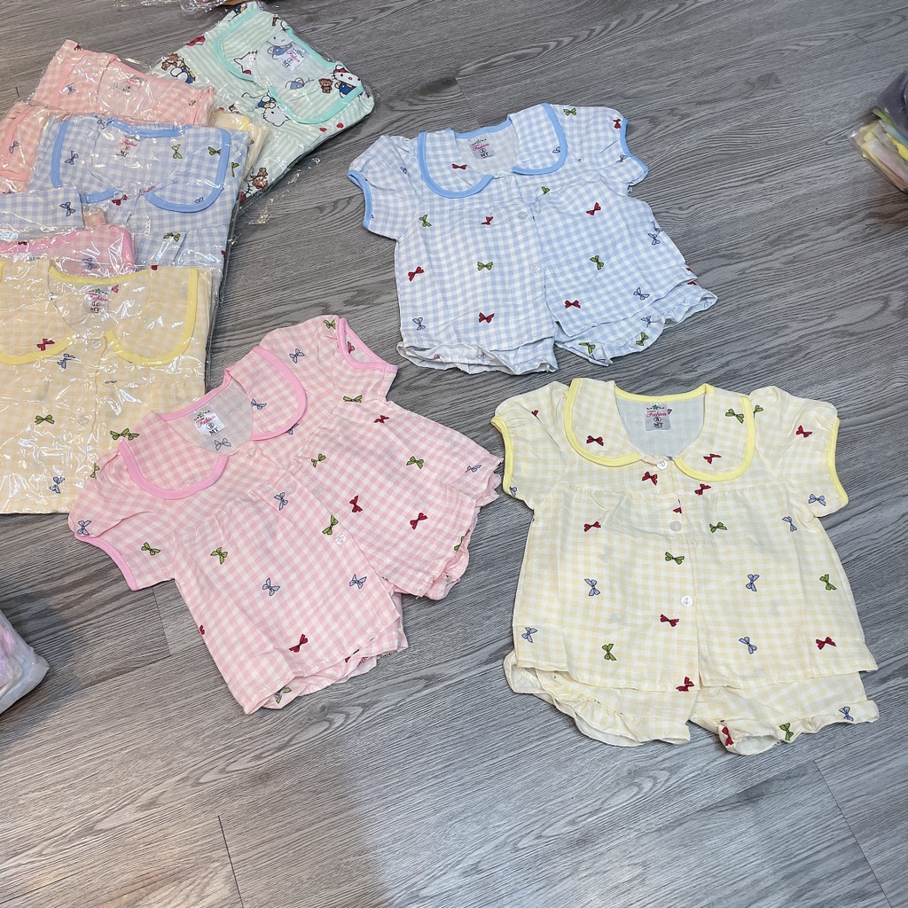B518-Bộ pijama cổ sen caro nơ (07.18kg)