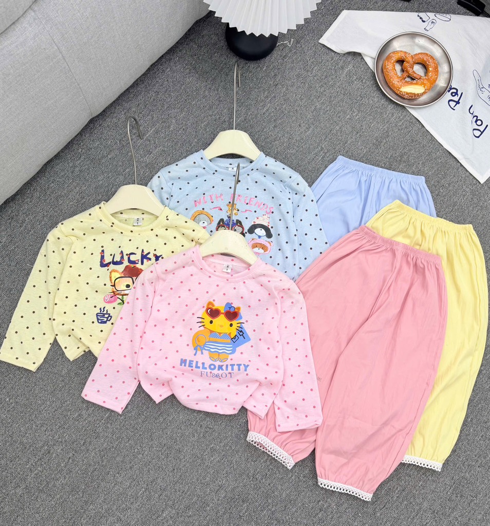 G904-Set giấy chấm bi quần gió dài (10.16kg)