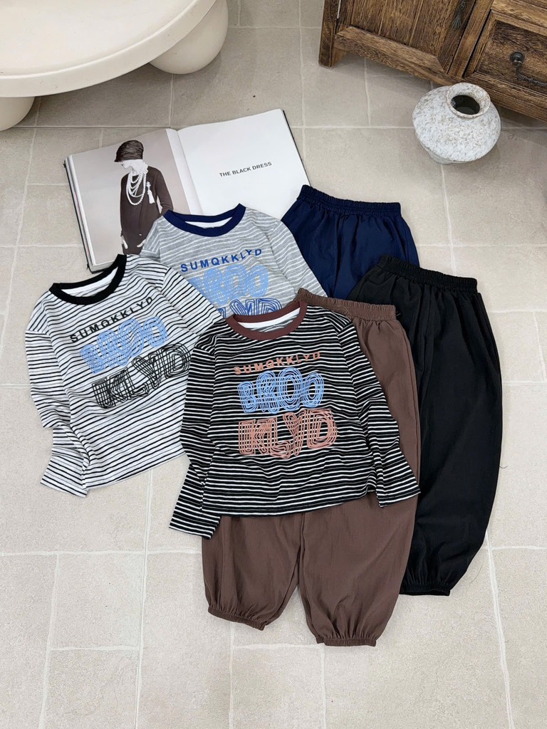 T772-Set giấy kẻ nhỏ BRO quần gió (16.36kg)