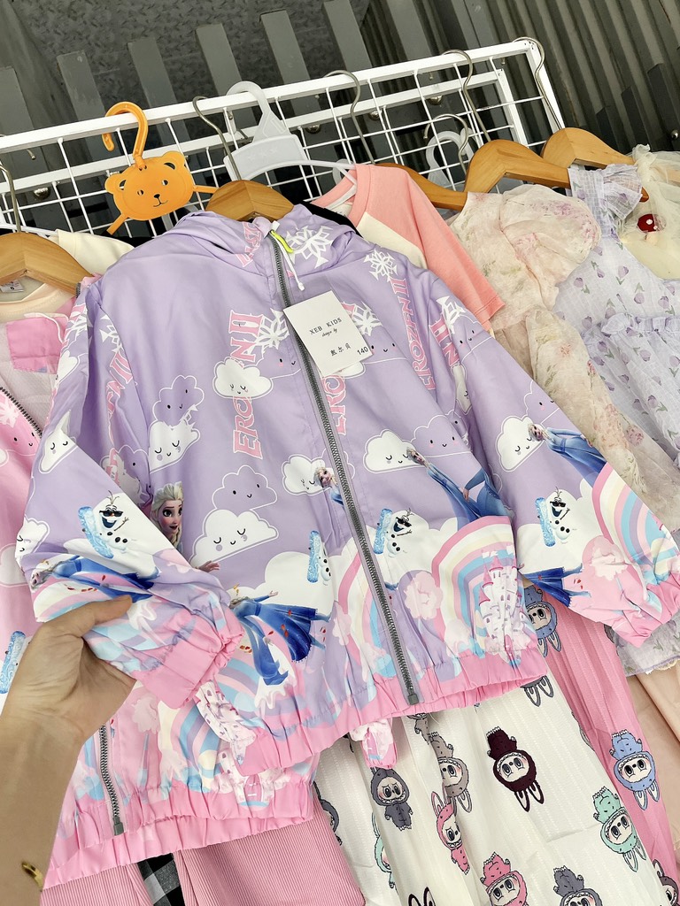 K051-Áo khoác gió QC 2 lớp Elsa đại