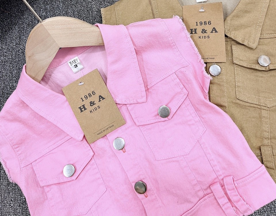 G079-Set jean hồng sát nách bấm khuy