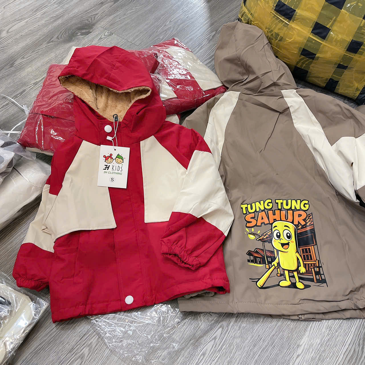 K134-Áo gió lót lông TungTung (13.28kg)