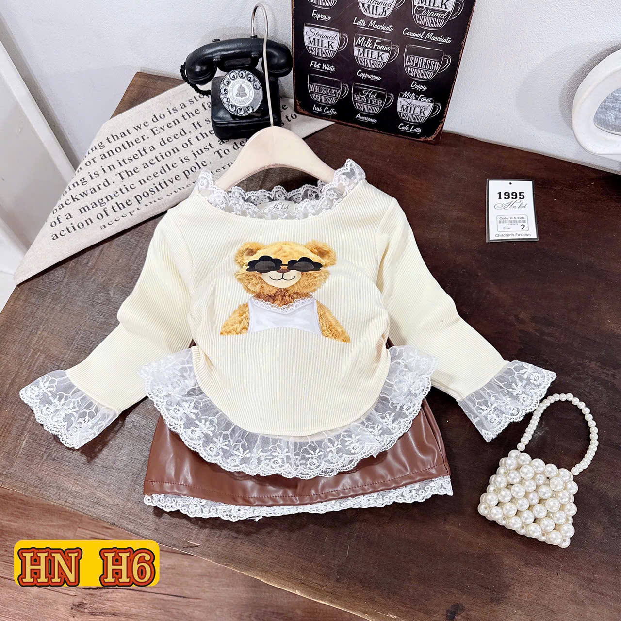 G699-Set áo gấu trắng cv da nâu ôm (07.24kg)