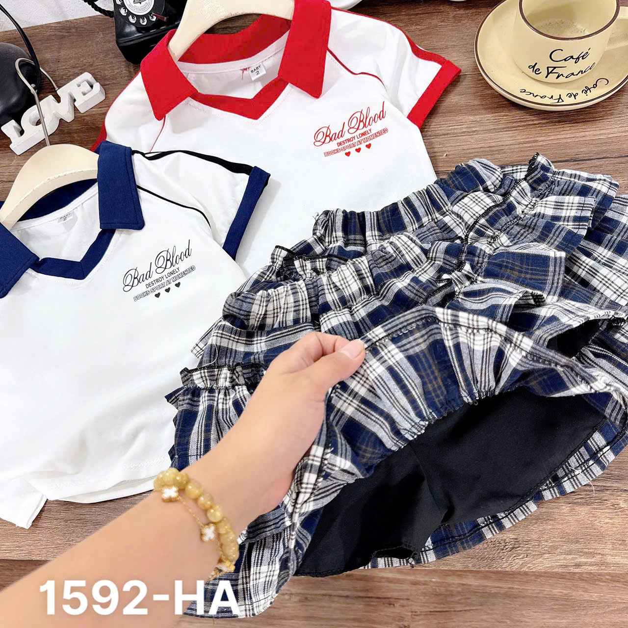 G734-Set áo Bad viền cv caro xoè