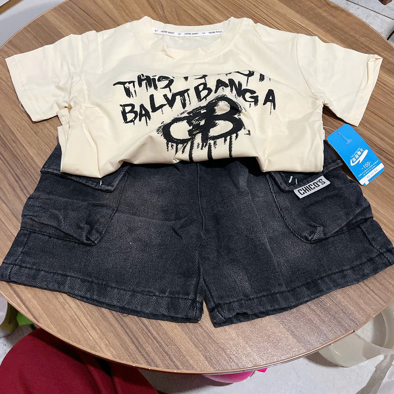 T584-Set áo thun chữ BB q jean lửng (15.25kg)