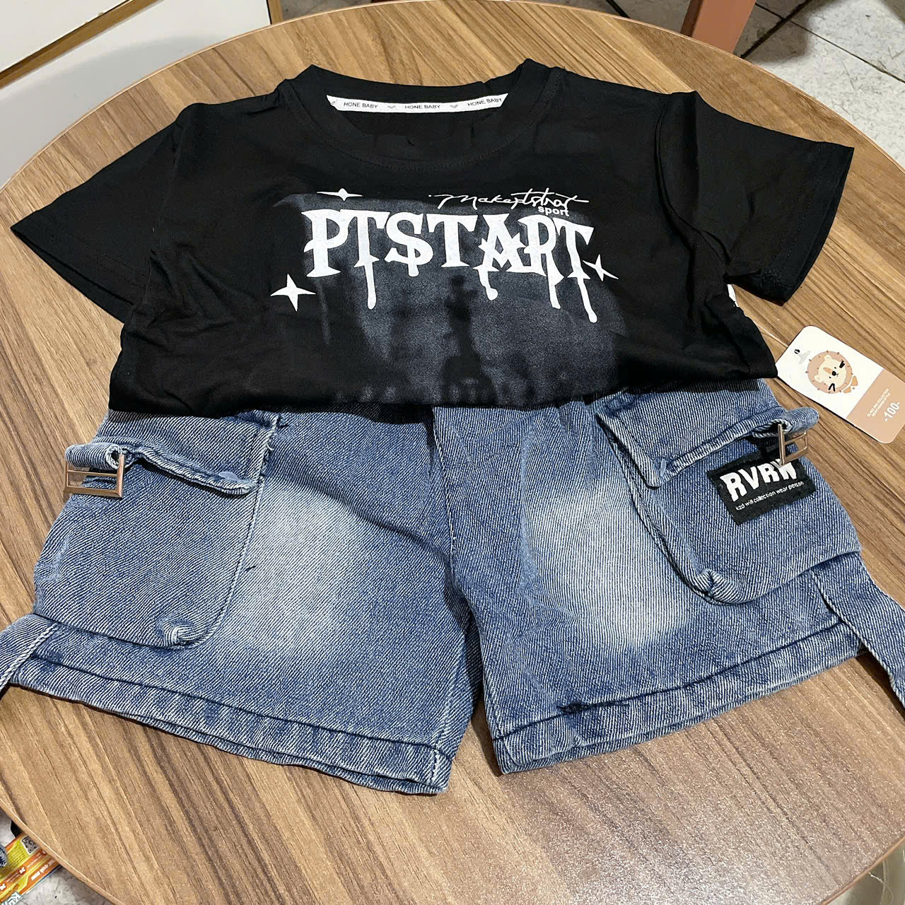 T585-Set áo thun chữ PTS q jean lửng (15.25kg)