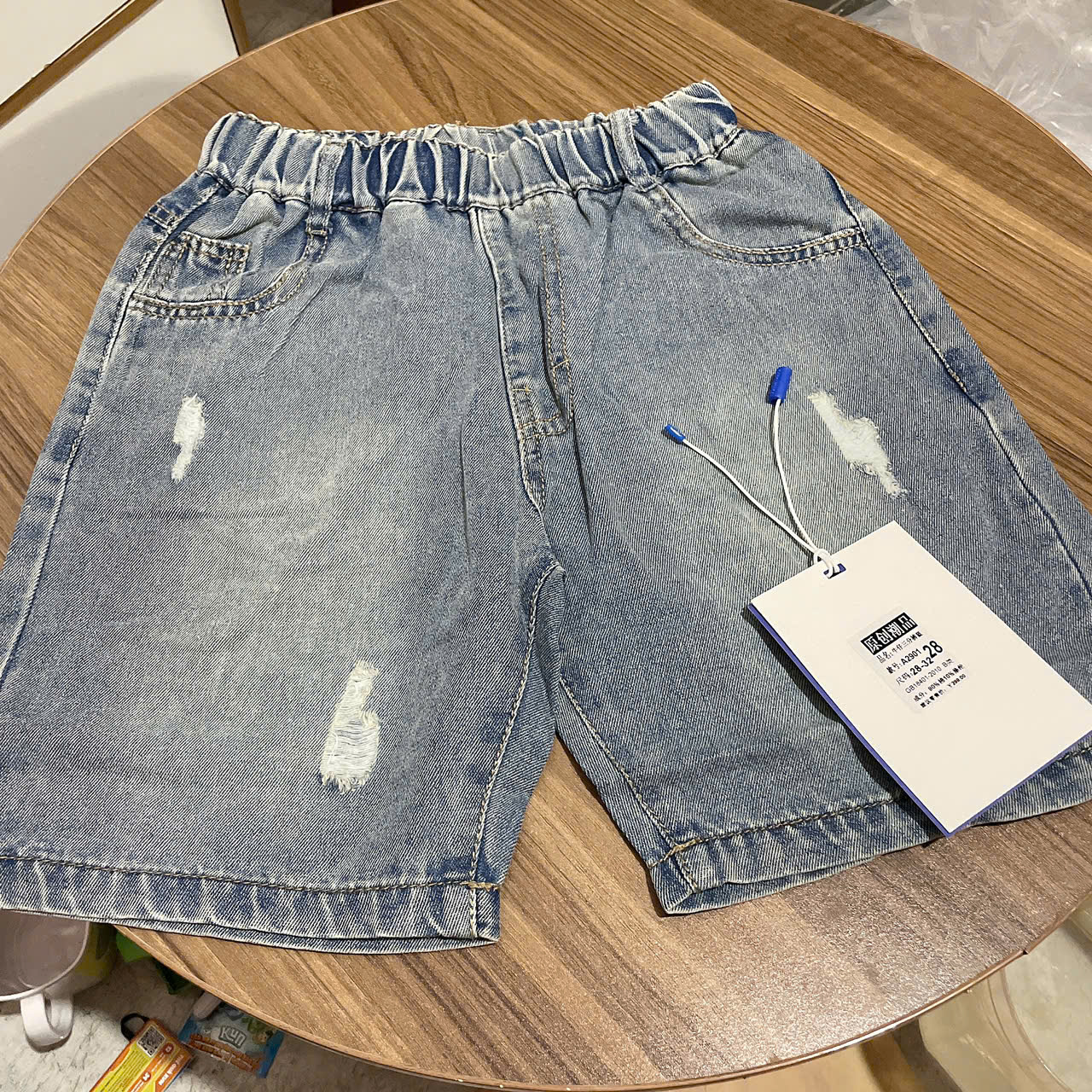 Q304-Quần jean ngố QC dấu + xịn (27.40kg)