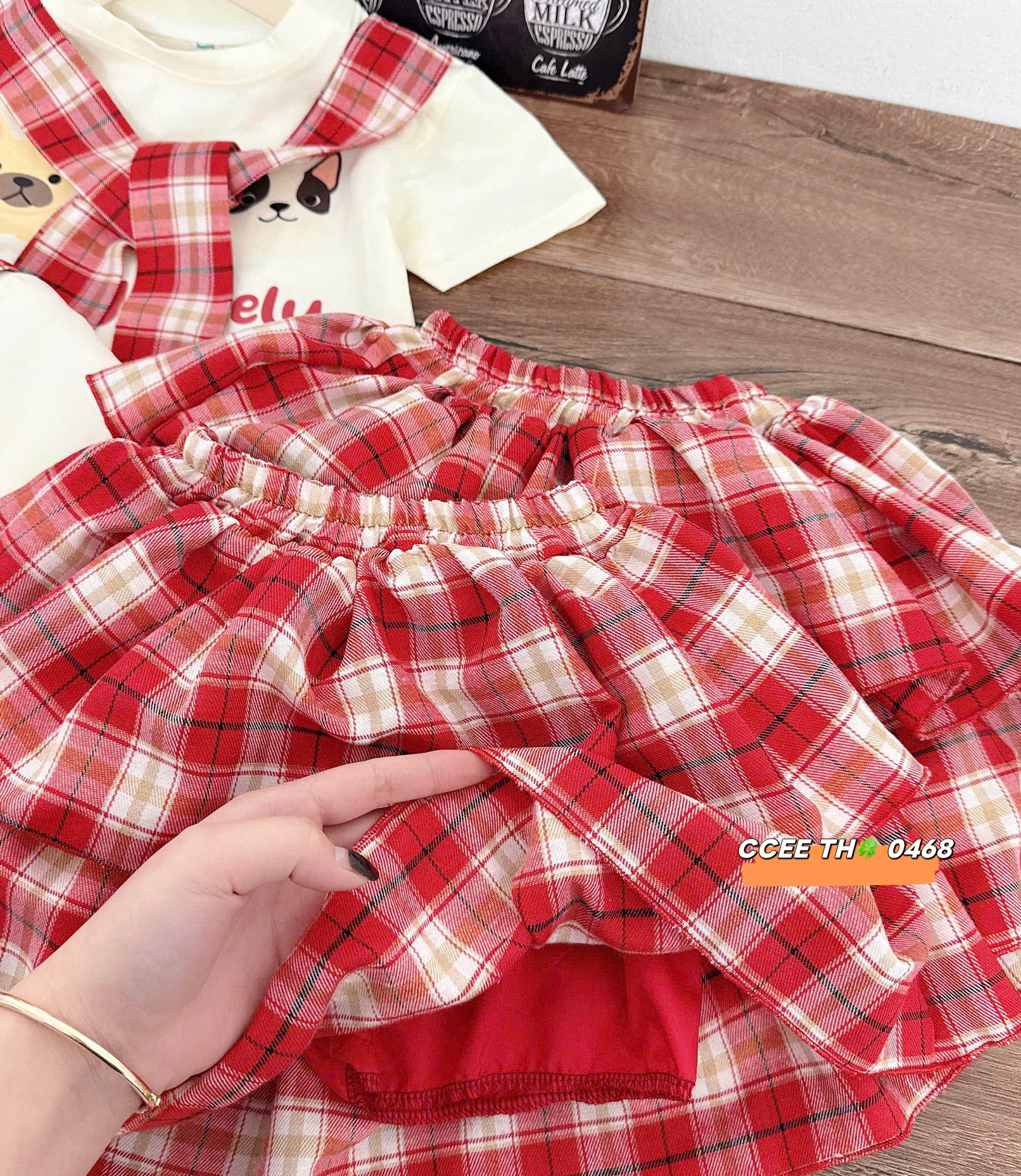 G754-Set áo cún cv caro xoè Đỏ (10.30kg)