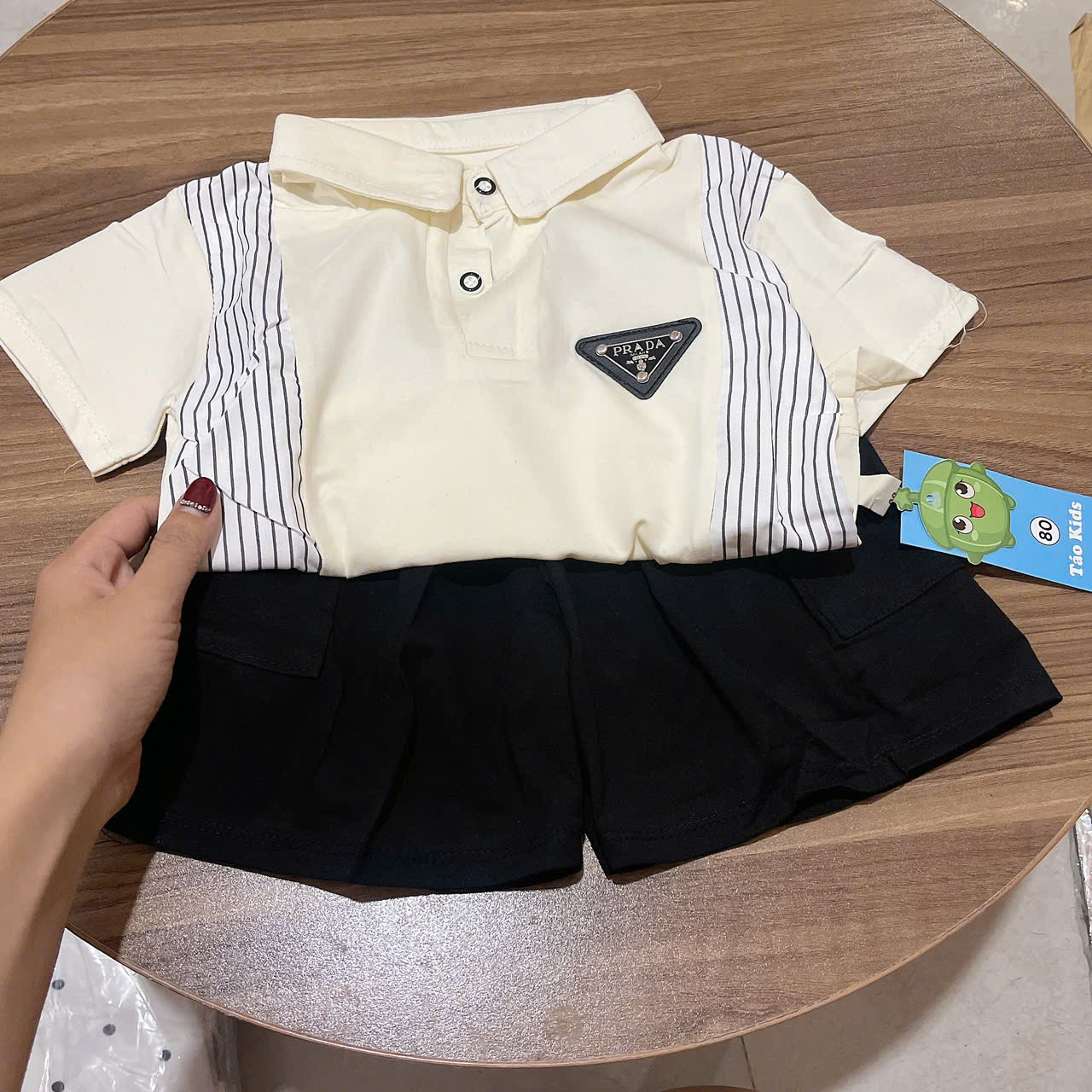 T593-Bộ polo cotton Prada kẻ trắng  (08.19kg)