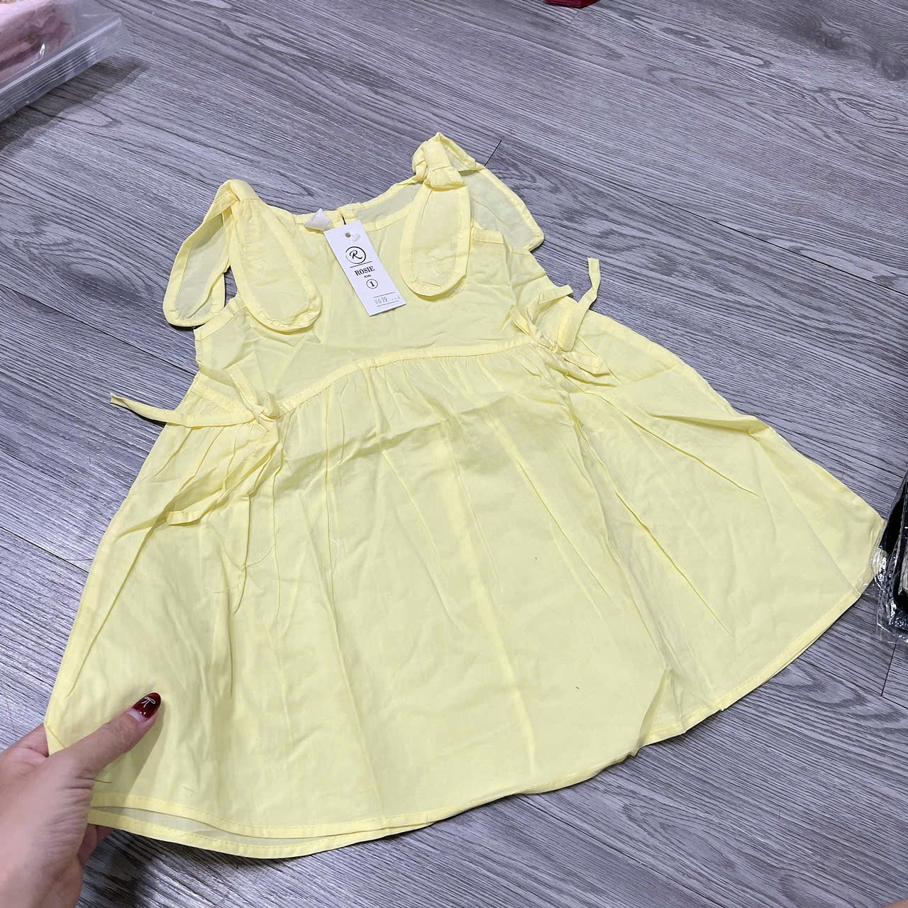 V398-Váy đũi thỏ nơ vàng (09.24kg)