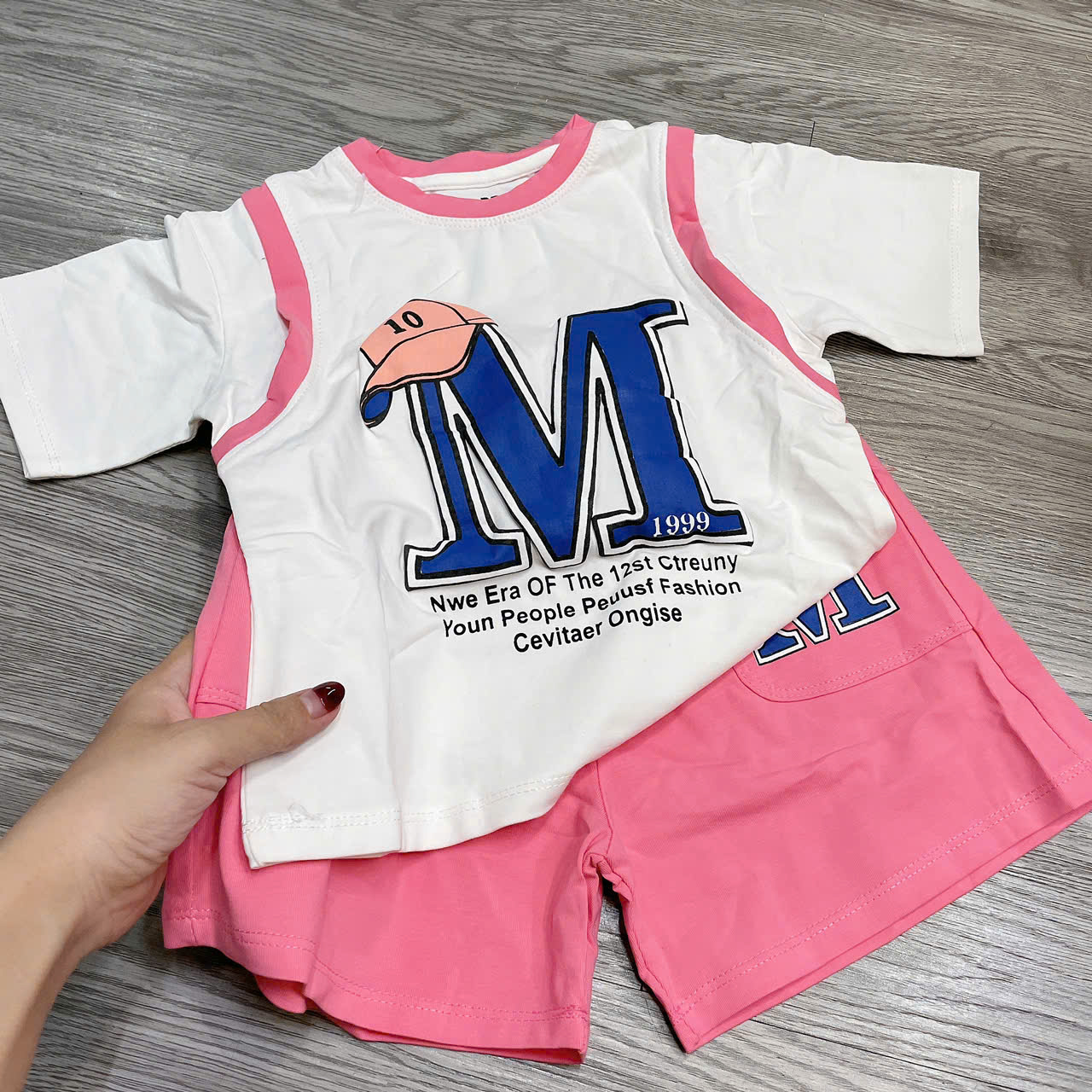 G837-Bộ cotton cộc xịn chữ M hồng (14.25kg)