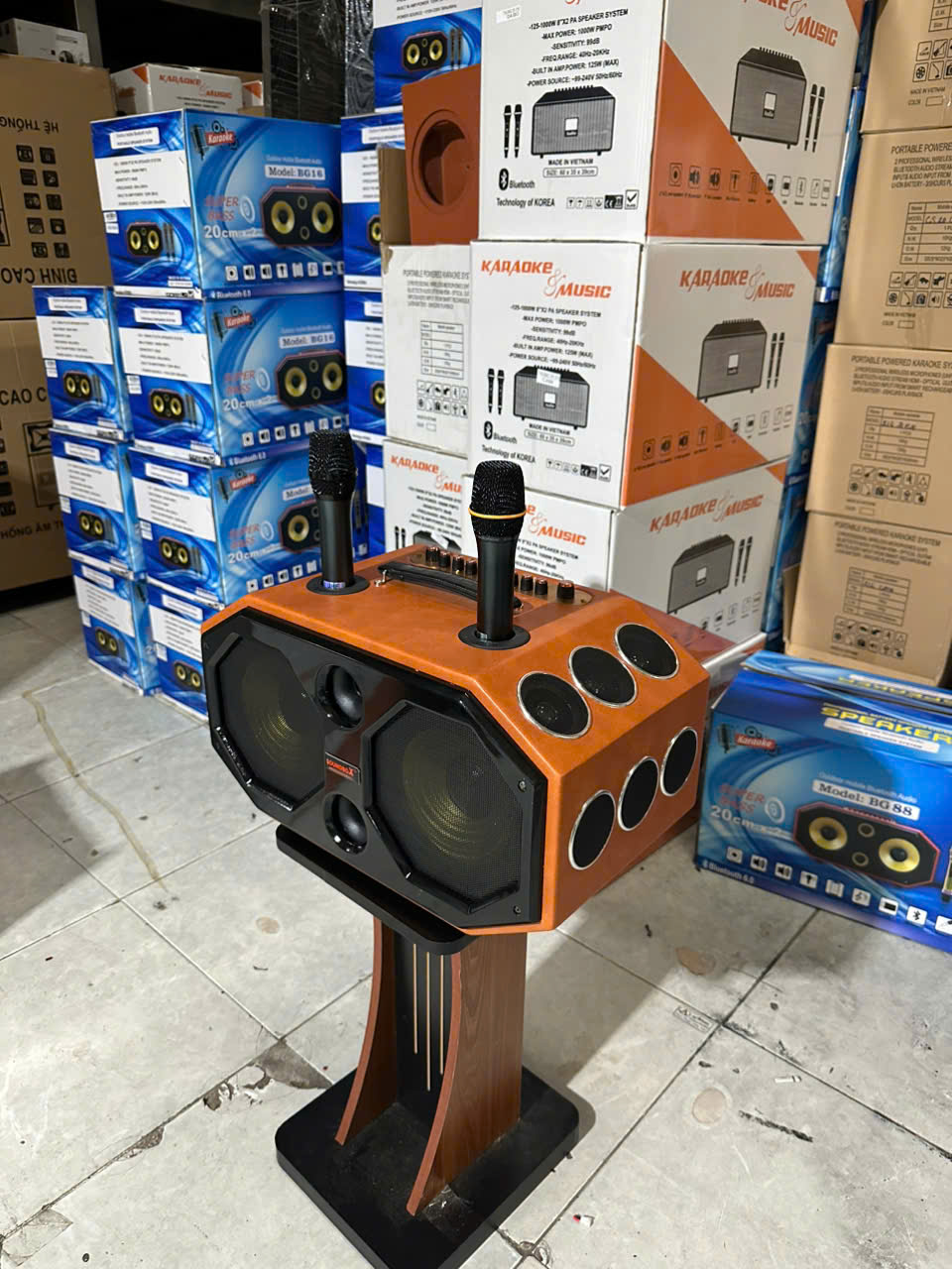 Loa Karaoke Xách Tay Soundbox 16 Đường Tiếng - Công Suất Khủng, Hát Như Dàn Karaoke