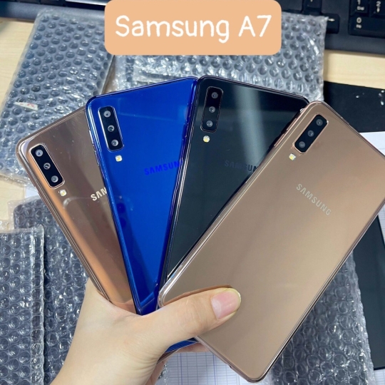 SAMSUNG A7 (4/64GB)