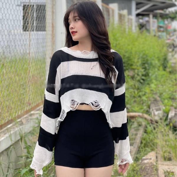 [A137] Áo len thun nữ Montoghi dệt kim mỏng KIỂU RÁCH CROPTOP kẻ sọc phong cách QC cá tính - L2M  (Hot)