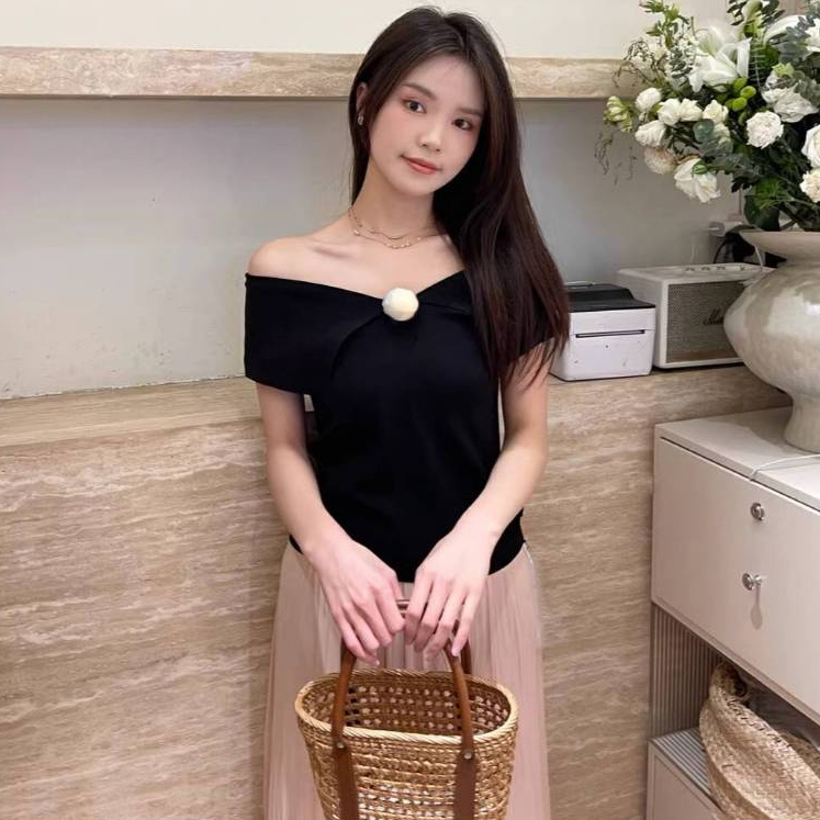 [A315] Áo len Montoghi dệt kim VAI BÈ cài HOA HỒNG vải trơn hàng Quảng Châu dáng lửng xinh - L2M (Sale)
