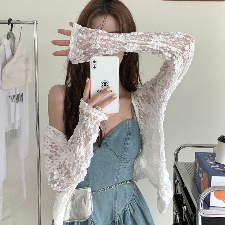 [A420] Áo khoác nữ mỏng nhẹ REN HÌNH HOA CROPTOP phối NÚT mềm mại ôm dáng xinh xắn - L2M (New)