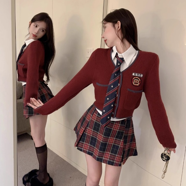 [A465] Áo len nữ Montoghi dệt kim LOGO KÈM CHỮ phối VIỀN VÀ TÚI cài nút tay dài sang trọng - L2M (New)