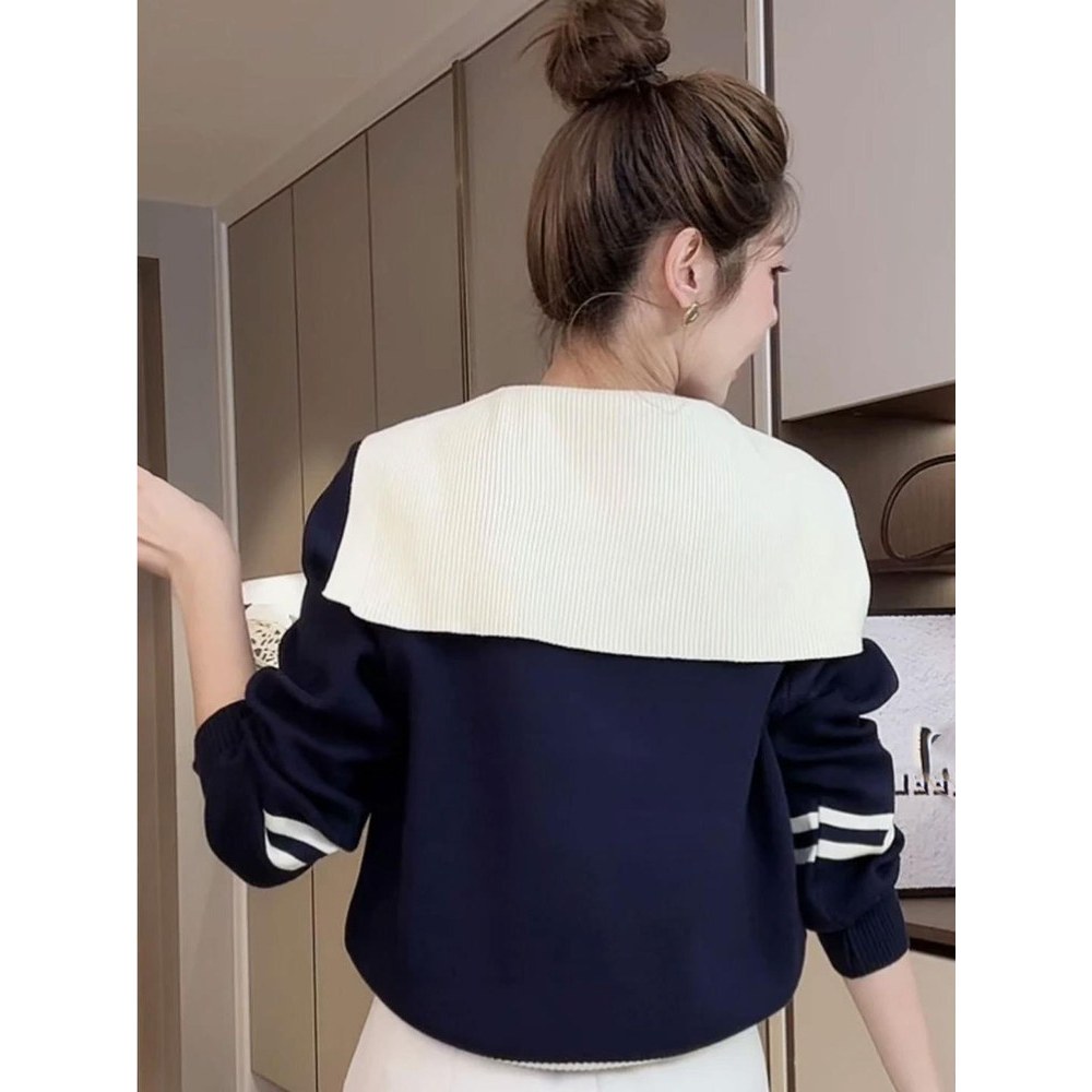 [A468] Áo len nữ Montoghi dệt kim CỔ V THỦY THỦ PHỐI VIỀN LOGO cài nút tay dài sang trọng - L2M (New)