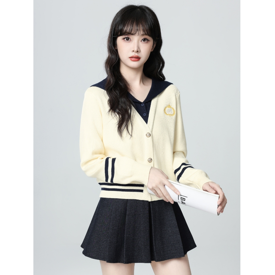 [A468] Áo len nữ Montoghi dệt kim CỔ V THỦY THỦ PHỐI VIỀN LOGO cài nút tay dài sang trọng - L2M (New)