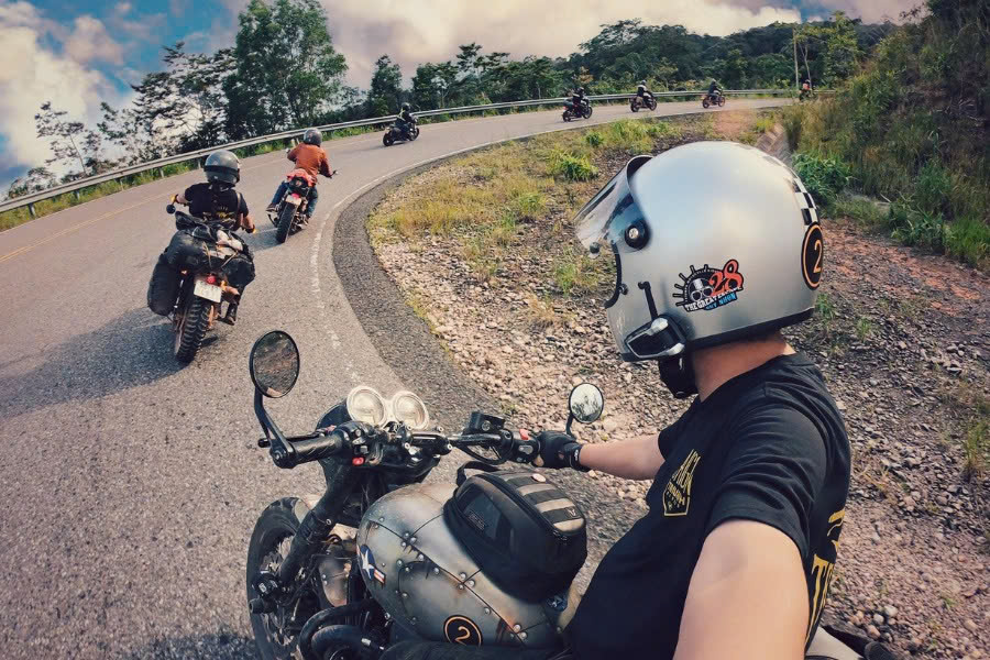 Túi hít bình xăng của SW-Motech: Túi Legend Gear và Túi Pro Daypack