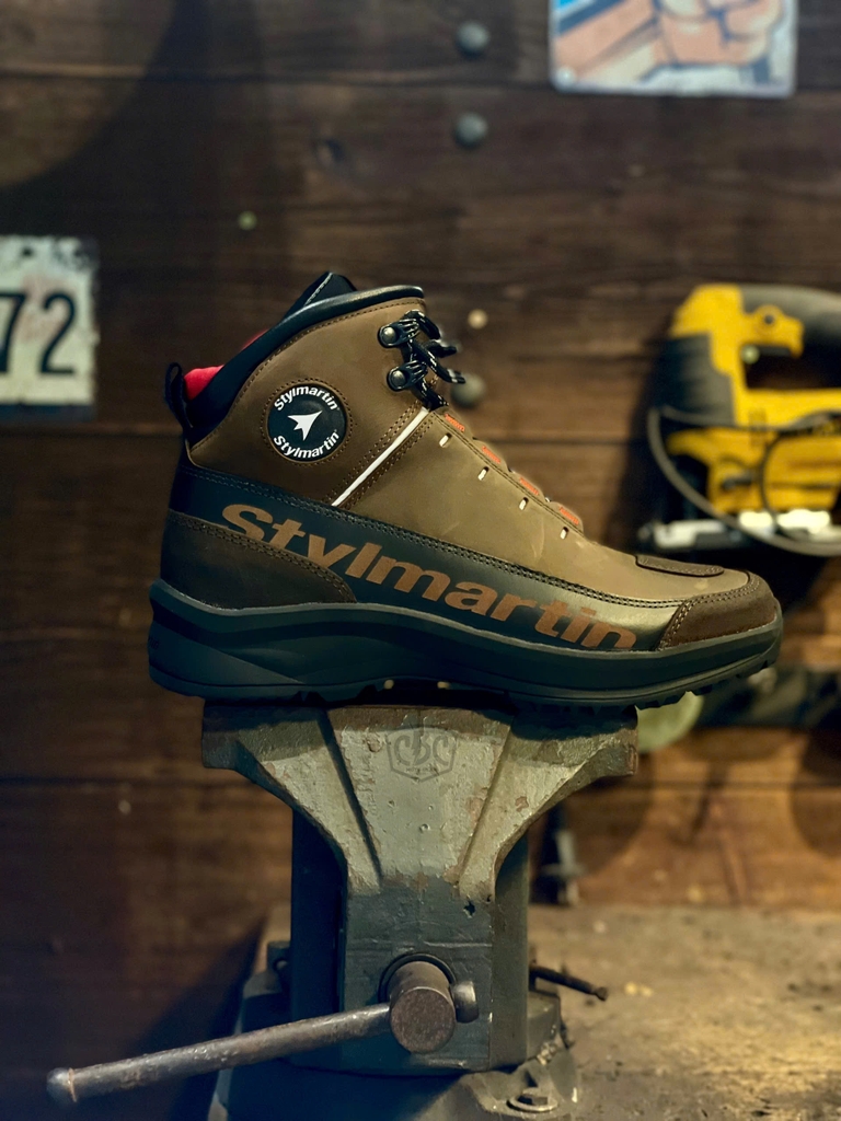 👢 Giày bảo hộ cho biker đi tour: Chọn cổ thấp hay cổ cao?
