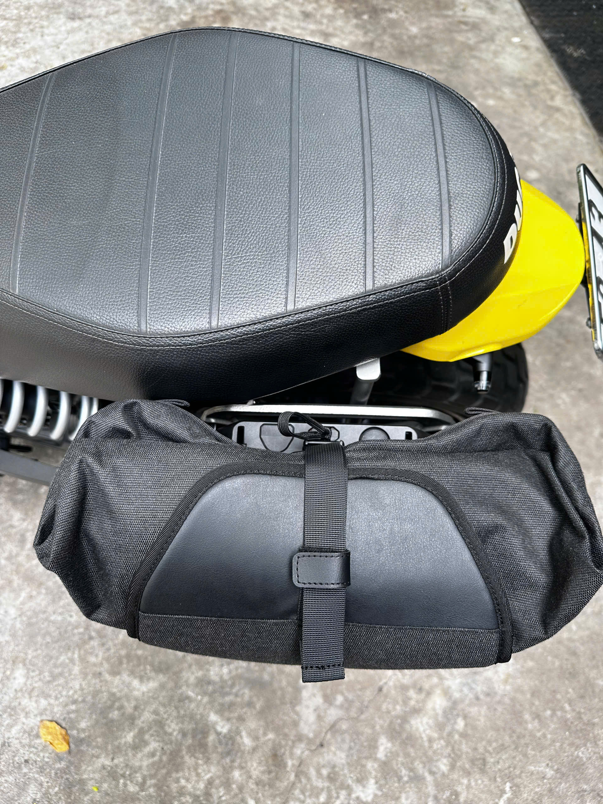 Túi hông V-LOC SW-Motech Legend Gear 16L