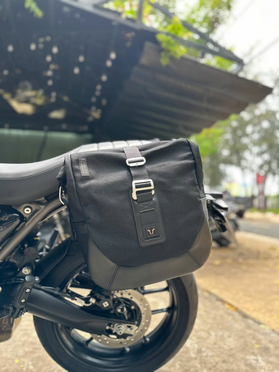 Túi hông SW-Motech Legend Gear 9.8L - Trái