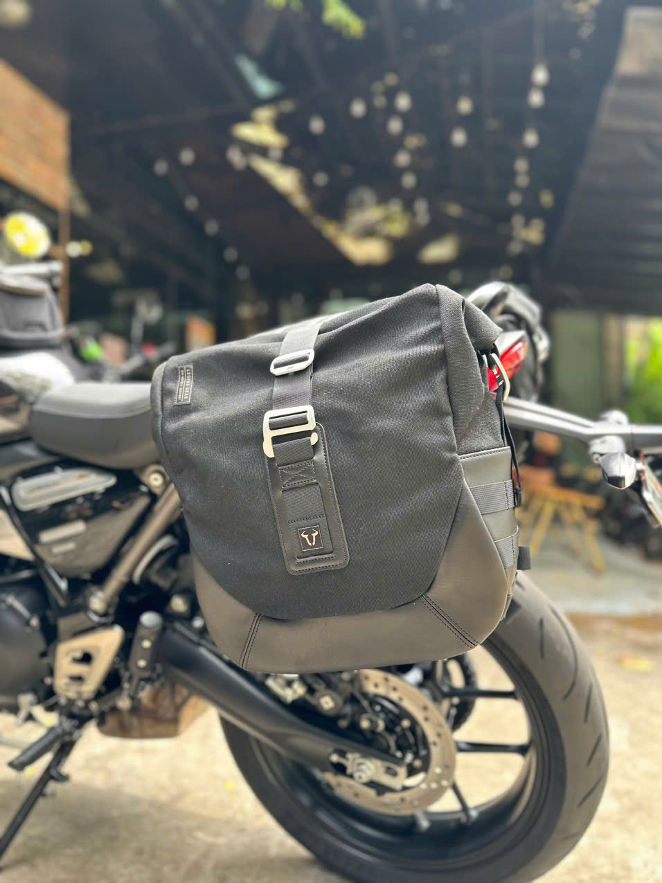Túi hông SW-Motech Legend Gear 9.8L - Trái