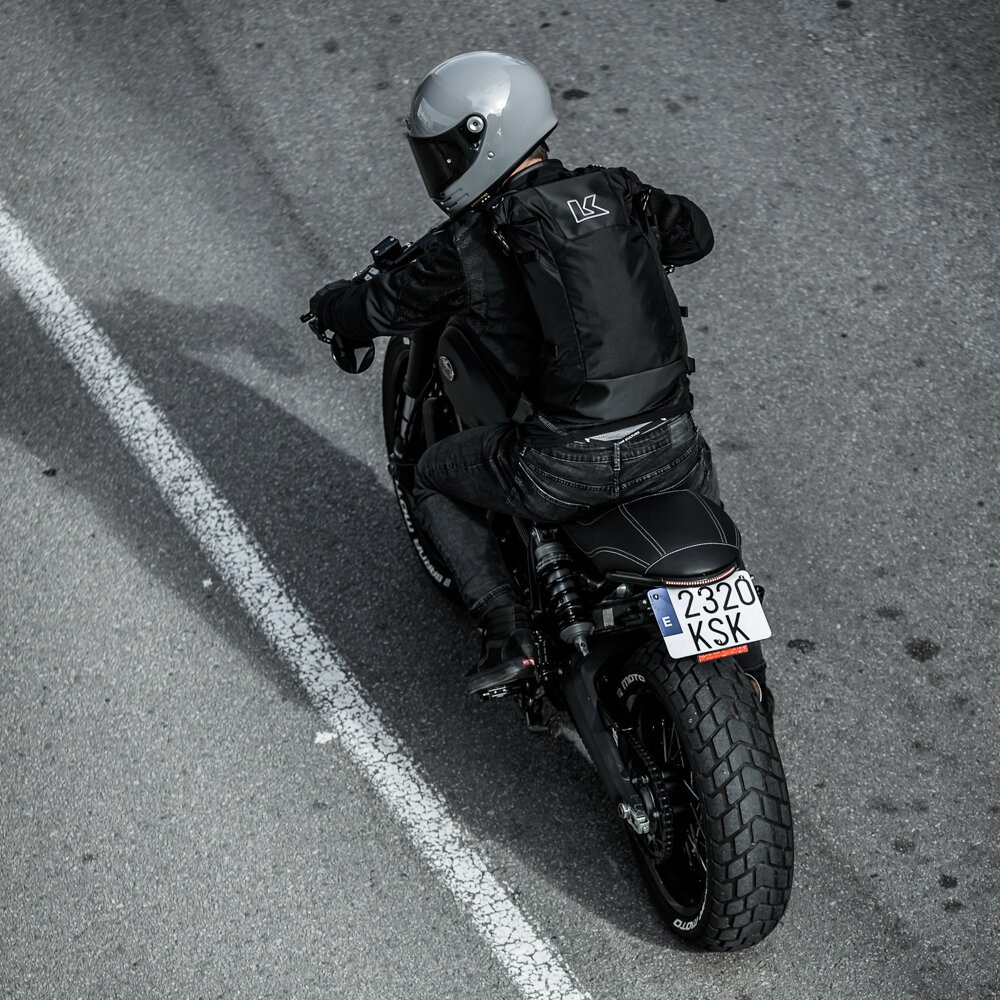 Balo Kriega R16